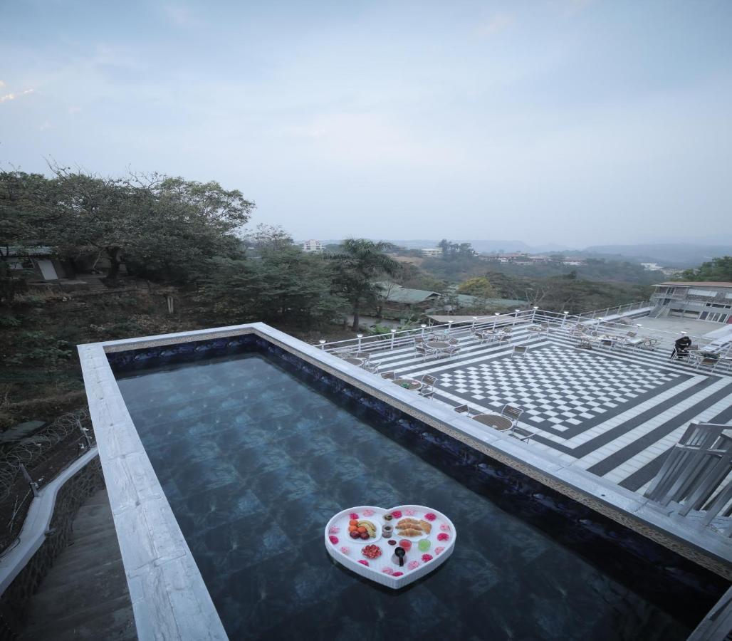 360 South, Khandala Lonavala Bagian luar foto