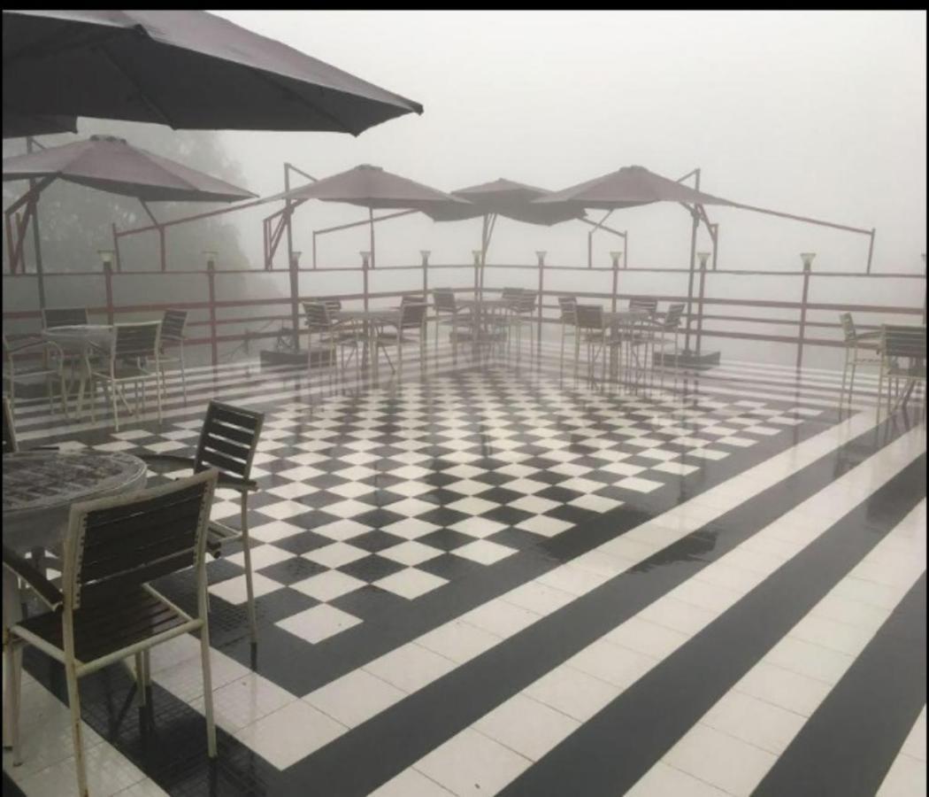 360 South, Khandala Lonavala Bagian luar foto